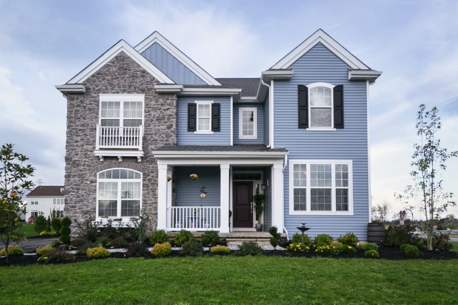 the-advantages-of-a-new-home-vs-an-older-home Exterior of luxury new home